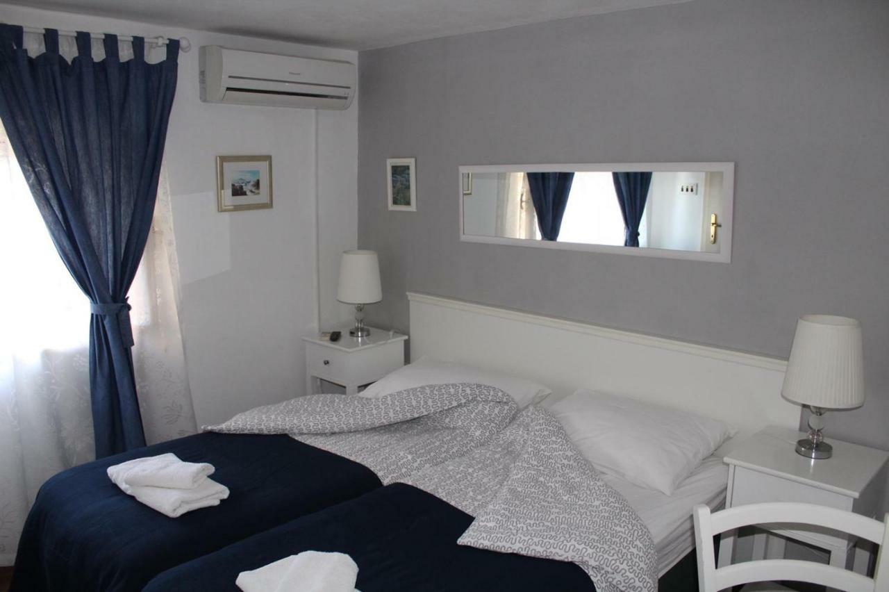 Karmelita'S Place -Studio Sibenik Ngoại thất bức ảnh